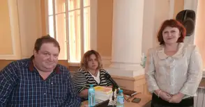 Доц.Владислав Миланов направи дисекция на политическата реч пред ученици