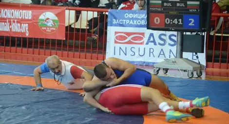 Борците на &bdquo;Юнак&ldquo; със сребърната купа &bdquo;Русе&ldquo;