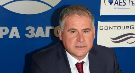 "Половината администрация е назначена без конкурс"