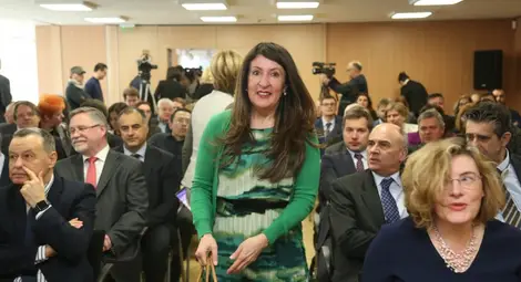 Посланик Херо Мустафа: Ще има още имена със забрана да влизат в САЩ