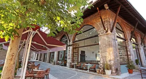 Супер луксозният хотел в Мерзифон, в който е превърнат някогашният кервансарай. Снимки: Личен архив Супер луксозният хотел в Мерзифон, в който е превърнат някогашният кервансарай. Снимки: Личен архив