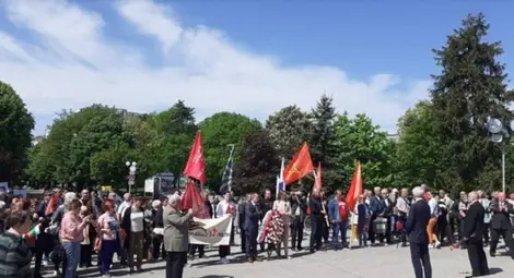 Паметникът на Альоша събра празнуващите Деня на победата