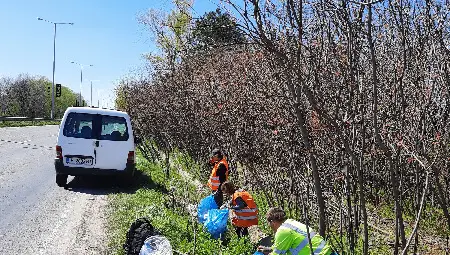16 т отпадъци са почистени в 5-километровия участък между Русе и Мартен
