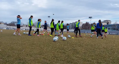 България WU19 завъртя 1:1 с Румъния в Русе, щабът на &bdquo;лъвиците&ldquo; впечатлен от подготовката на младите дунавки /галерия/