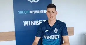 Талантливият вратар Даниел Николов не искал да чуе за напускане на „Дунав“