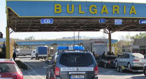 Милион туристи от заразени с африканска чума държави идват у нас през лятото