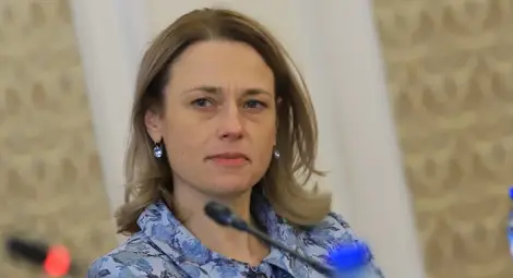 Митева: Президентските избори ще са през ноември и по-добре да са 2 в 1 Митева: Президентските избори ще са през ноември и по-добре да са 2 в 1