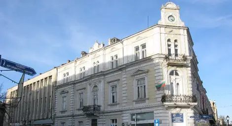 Общината получава сградата с часовника