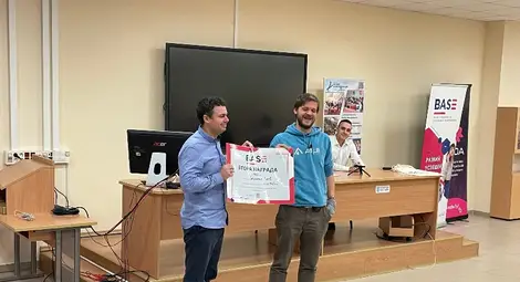 Създателят на туровете за наблюдение на птици Страхил Пеев: Дори наблюдението на гугутката може да бъде запомнящо се заради кърваво червеното й око Създателят на туровете за наблюдение на птици Страхил Пеев: Дори наблюдението на гугутката може да бъде запомнящо се заради кърваво червеното й око