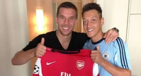 Скандал със залози около трансфера на Йозил