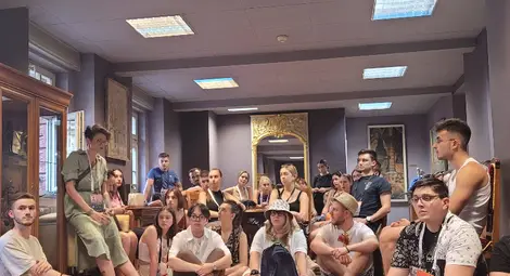 "ЗАТВОРЕНи ЗА ТВОРЕНe!" е младежкото послание - отговор на изолирането и глобалните кризи