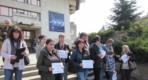 Бунт на белите престилки: Уморени сме и не може да си гледаме правилно работата заради натоварването