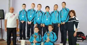 Сребърна и бронзова купа за бадминтона в „Русе“