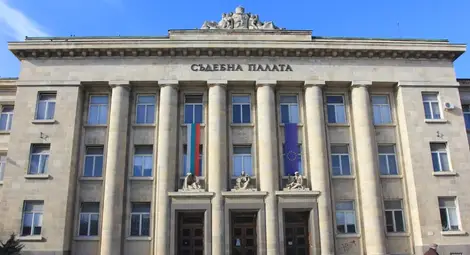 Куриер на 20 кила нелегален тютюн от Гоце Делчев застава пред съда в Русе Куриер на 20 кила нелегален тютюн от Гоце Делчев застава пред съда в Русе