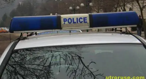 Кола блъсна момченце на улицата и избяга