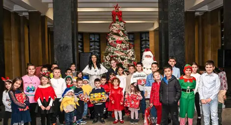 Коледно вълшебство и настроение изпълниха Съдебната палата в Русе