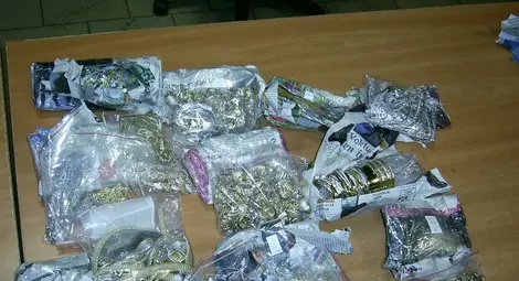 Митничари задържаха злато за близо 200 000 лева