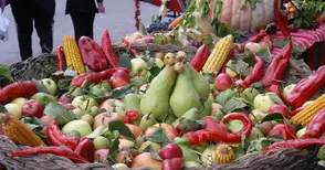 Втори Празник на плодородието на площада на централния пазар