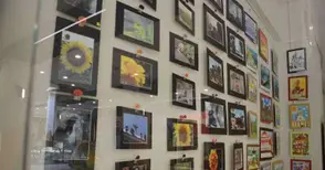 Оригами и фотографии подредиха участници в Лятната академия