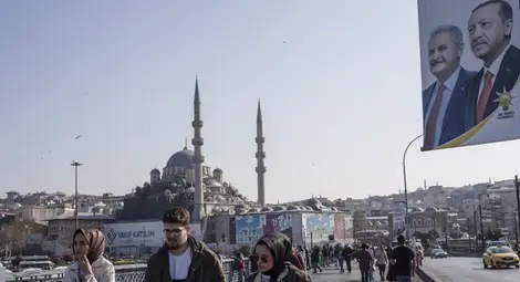 Партията на Ердоган поиска ново преброяване на бюлетините в Истанбул