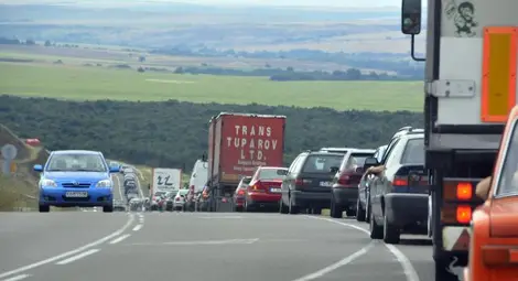 Немаркирани коли ще дебнат по пътя по време на празниците