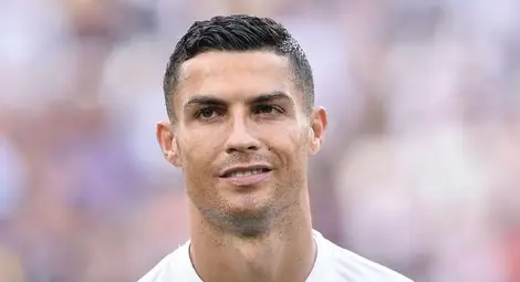 Прокурори погнаха Роналдо заради заразата от Covid-19
