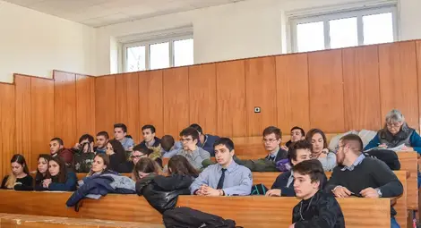 Съдебни дебати в Математическата