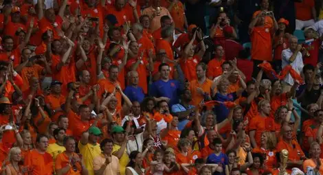 ФИФА разследва Испания - Холандия