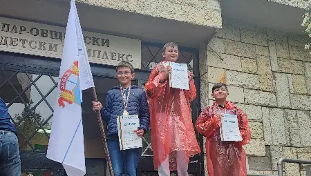 Моделистите на "Приста" с 12 медала от националното ученическо състезание по авиомоделизъм /галерия/