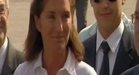 Бившата мадам Саркози пристигна инкогнито в София