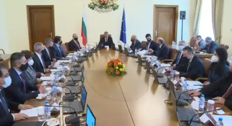 Министерският съвет се събра на извънредно заседание заради изборите