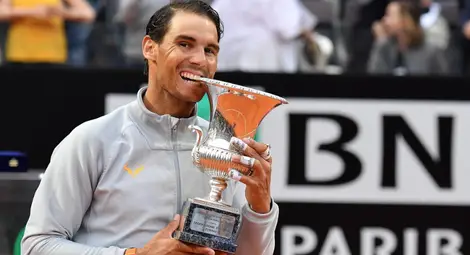 Надал официално измести Федерер от върха в тениса