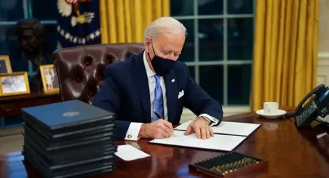 Джо Байдън подписа указ за санкции срещу Русия