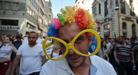 Турската полиция се разправи с гейпрайд в Истанбул /галерия/ Турската полиция се разправи с гейпрайд в Истанбул /галерия/