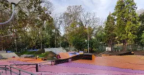 Скейт паркът е близо до завършване