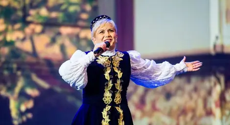 Николина Чакърдъкова ще весели гостите на празника на Стълпище