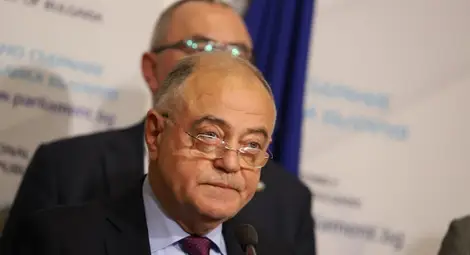 Атанас Атанасов: България ще даде военнотехническа помощ на Украйна