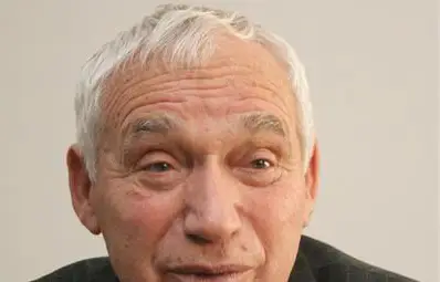 Желю Желев вероятно е получил инсулт, често губел паметта си напоследък