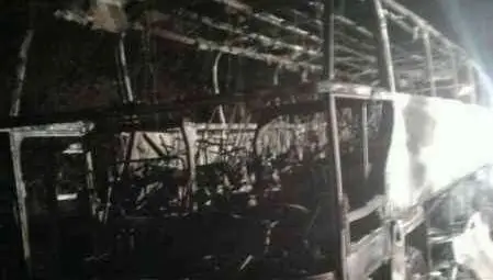 Автобус на &bdquo;Ованесови&ldquo; на път от Испания изгоря до Ница