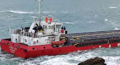 ИАМА: "Вера Су" все още не се води потънал, може да бъде спасен, но през април