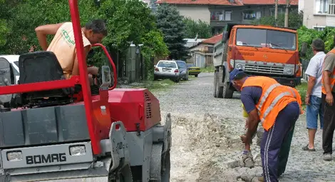 Общината ремонтира пропадналата ул. „Обзор“ Общината ремонтира пропадналата ул. „Обзор“