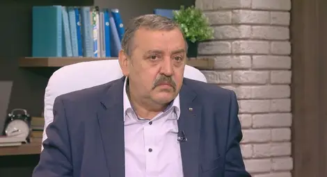 Проф. Кантарджиев: Да не си мислим, че COVID-19 си отиде