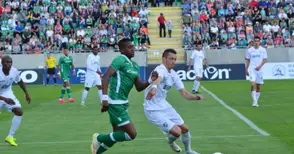 Харакири за момчета като Ерик в клуб със скъпи чужденци на кило