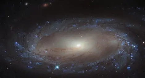 Астрономи изучават най-стария галактически прах във Вселената