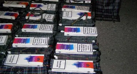 Шестима българи задържани в Испания за продажба на контрабандни цигари