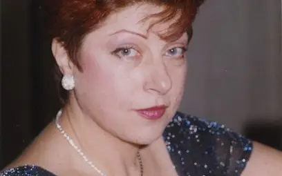 Световноизвестна пианистка свири в памет на майка си