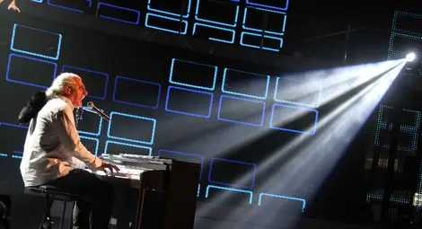 МУЗИКАЛНА АКАДЕМИЯ - сблъсък  на мнения между жури и зрители  Първо място за Кичка Бодурова и  елиминация за Петя Буюклиева