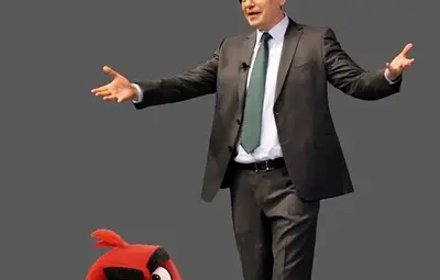 Слави Трифонов става дубльор, озвучава най-ядосаното пиле