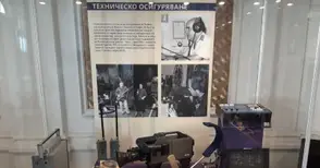 Изложба показва как се е снимало и  монтирало в зората на русенската телевизия