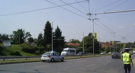 Шофьорка след инцидент с пешеходец: Карах в средната лента и изведнъж изникна мъж